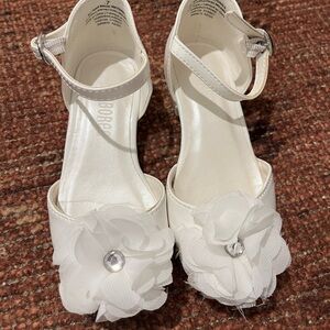 Gymboree White Kids Dress Shoes